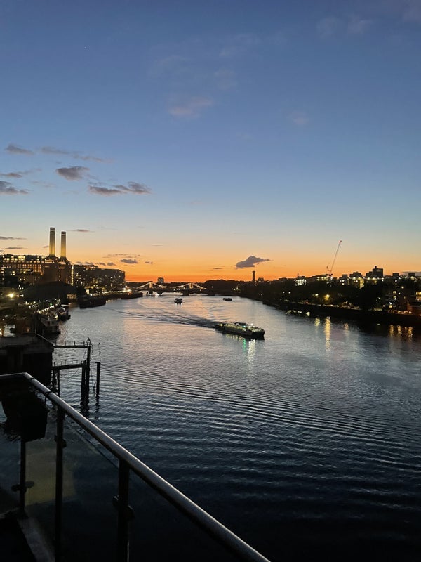Room Nine Elms Lane in Greater London