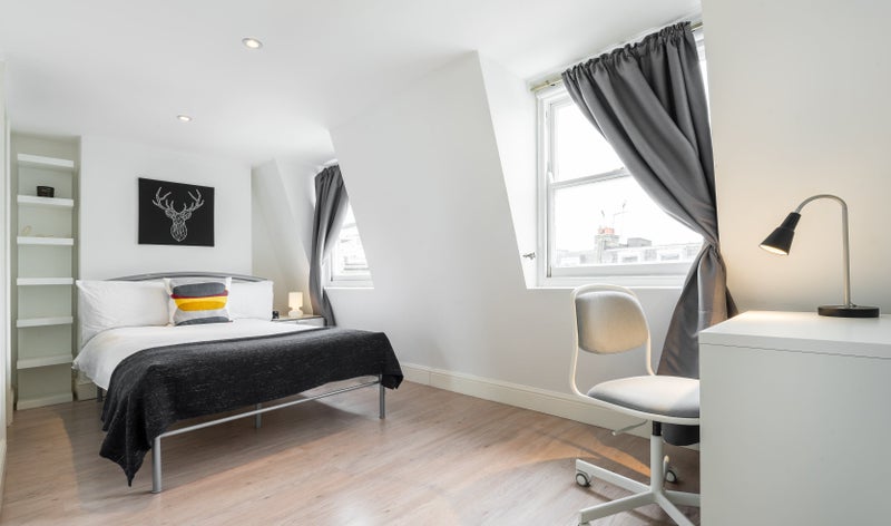 Room Halford Road in Greater London