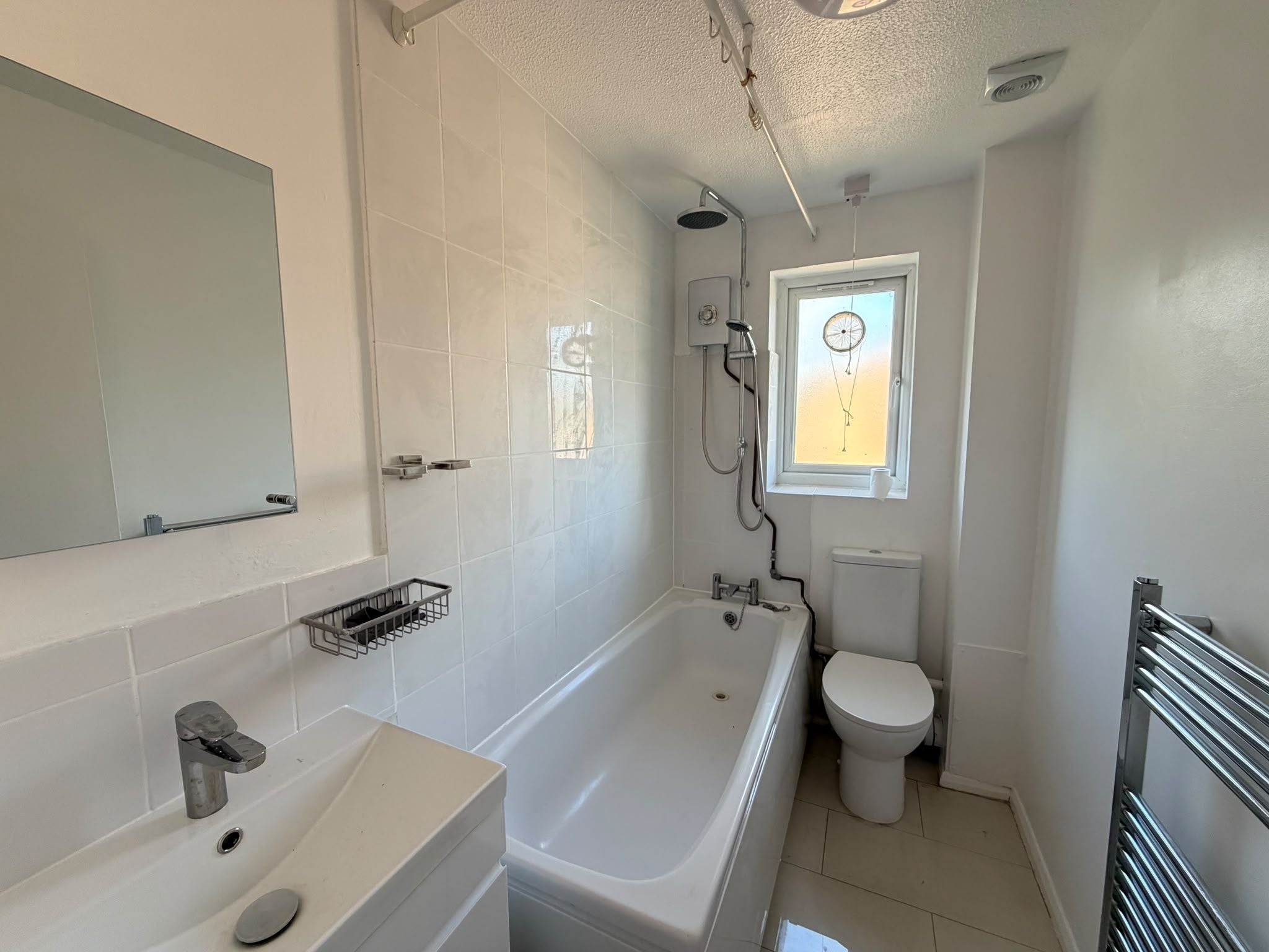 Flat Streamside Close in Greater London