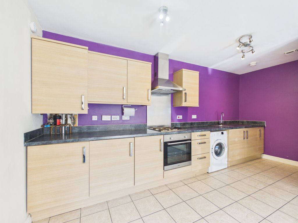 Flat South Terrace in Witham Town
