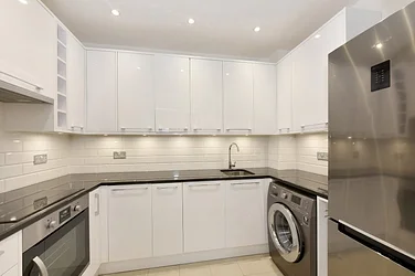 Flat Fulham High Street in Greater London