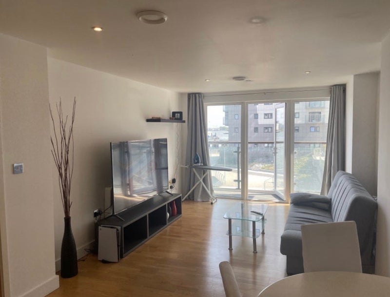 Room Mast Quay in Greater London