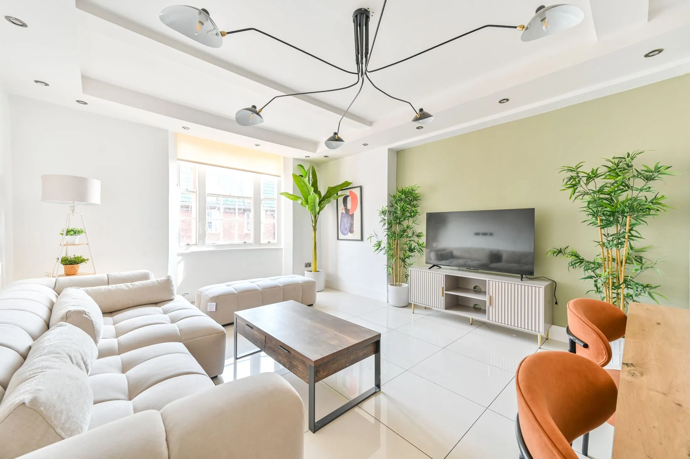 Flat Queensway in City of Westminster