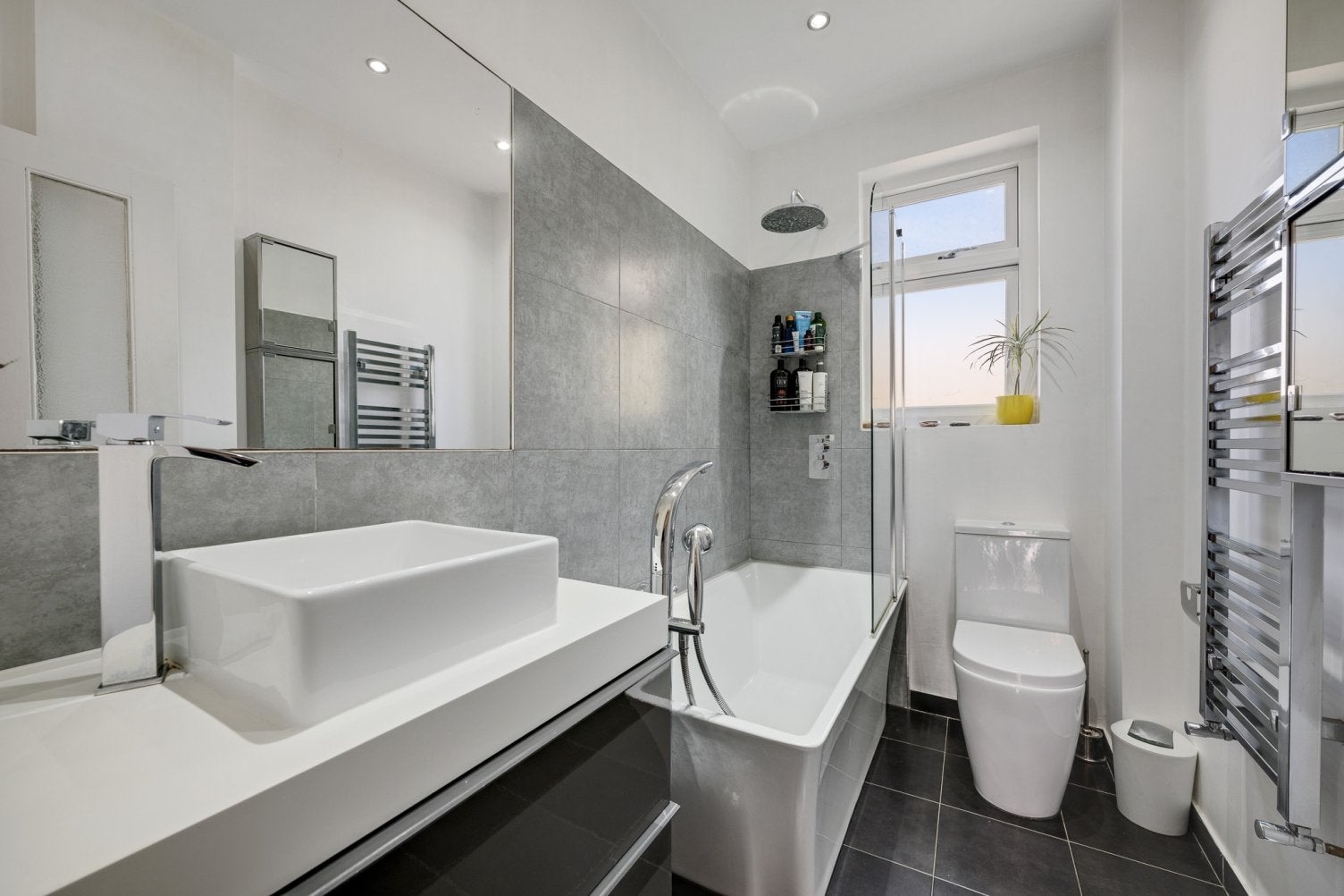 Flat Camden Park Road in Greater London