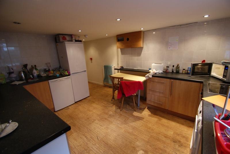 Flat Hessle Avenue in Leeds