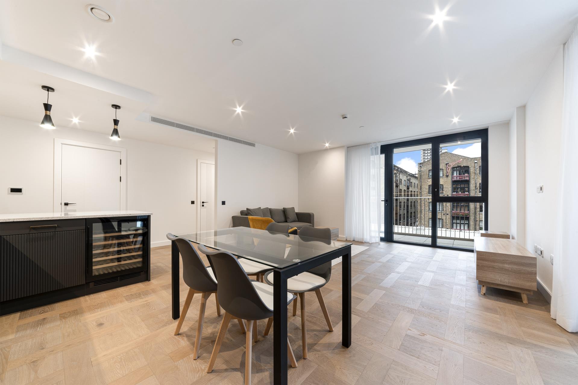 Flat Merino Gardens in Greater London