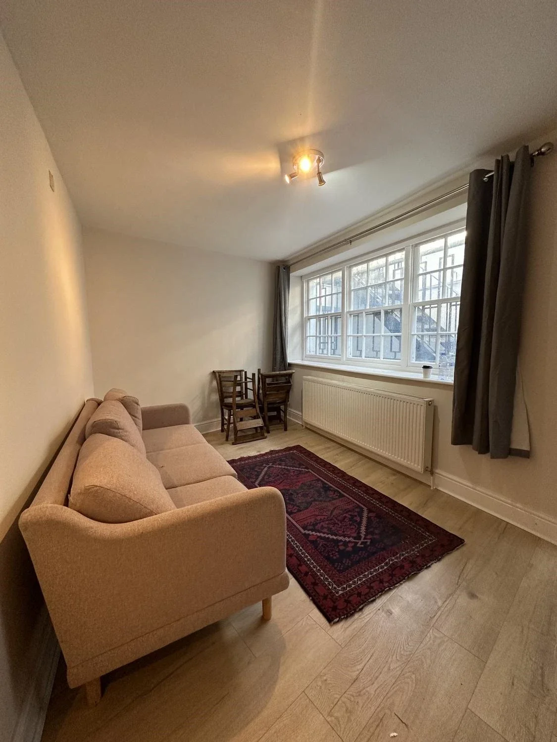 Flat Caledonian Road in Greater London