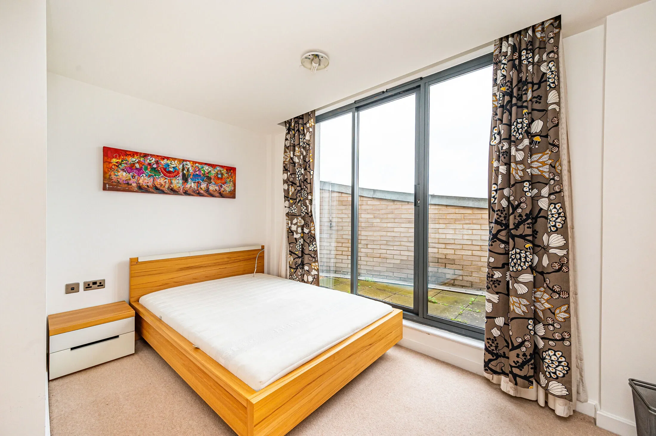 Flat Augustus Street in Greater London
