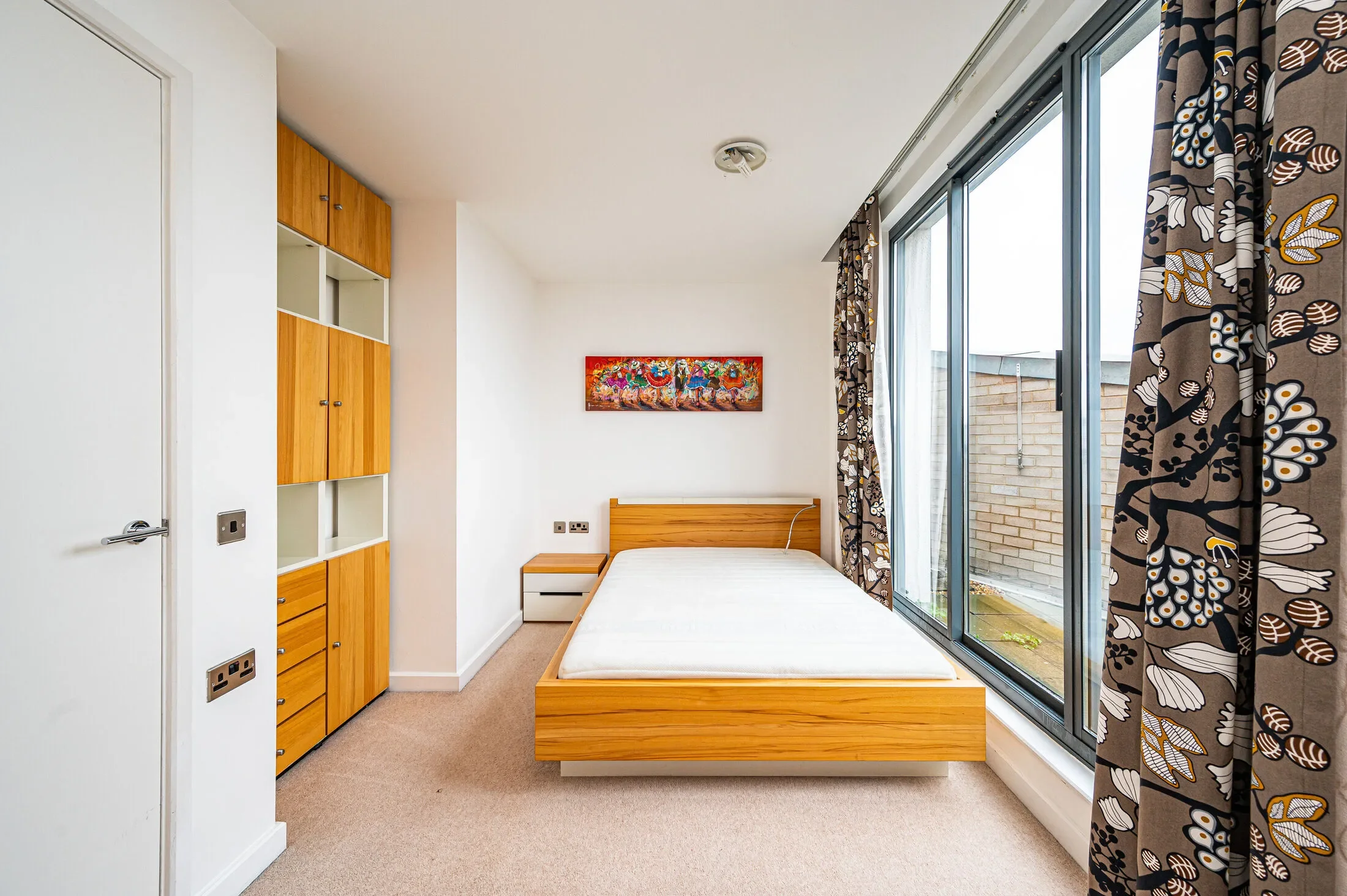 Flat Augustus Street in Greater London