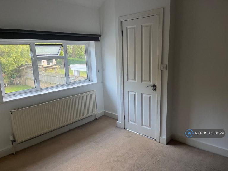 Room Foxley Lane in Greater London