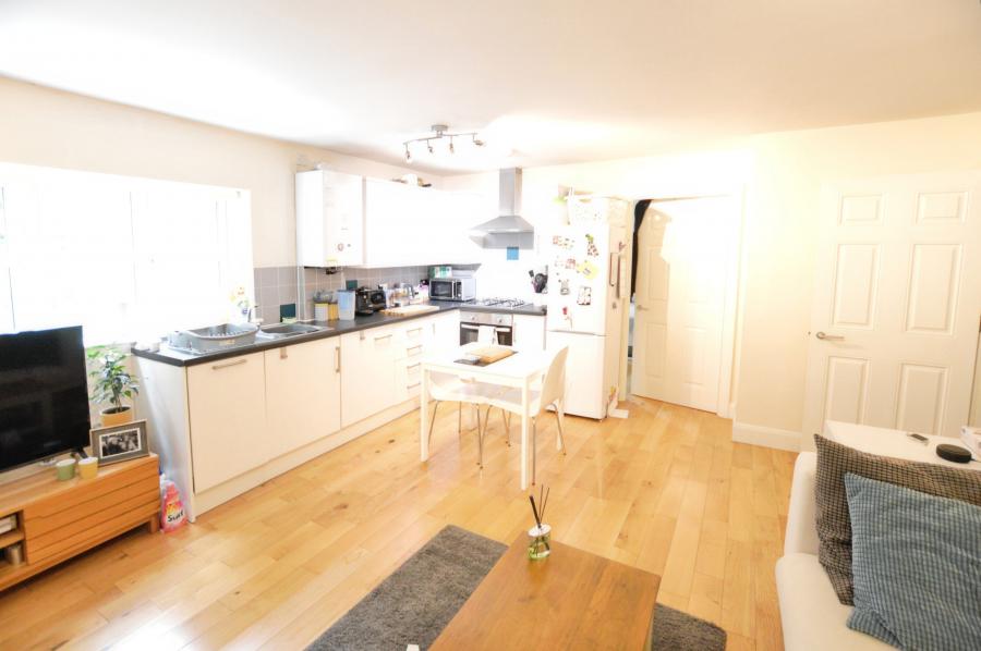 Flat Banfield Court in St Albans