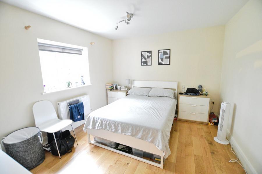 Flat Banfield Court in St Albans