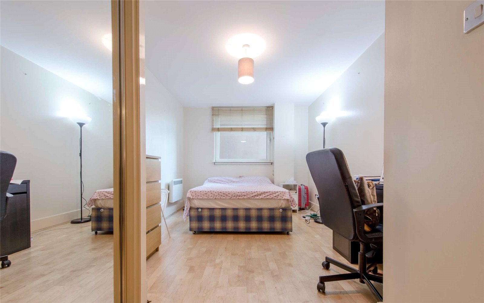 Flat Bridgefoot in Greater London