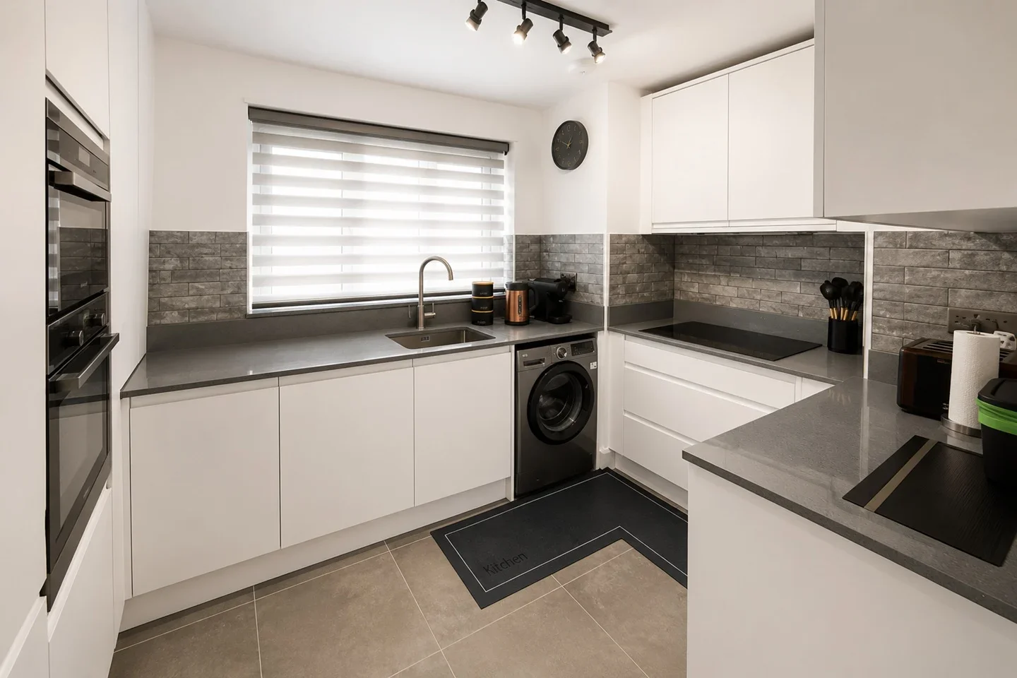 Flat Bexley Road in Greater London