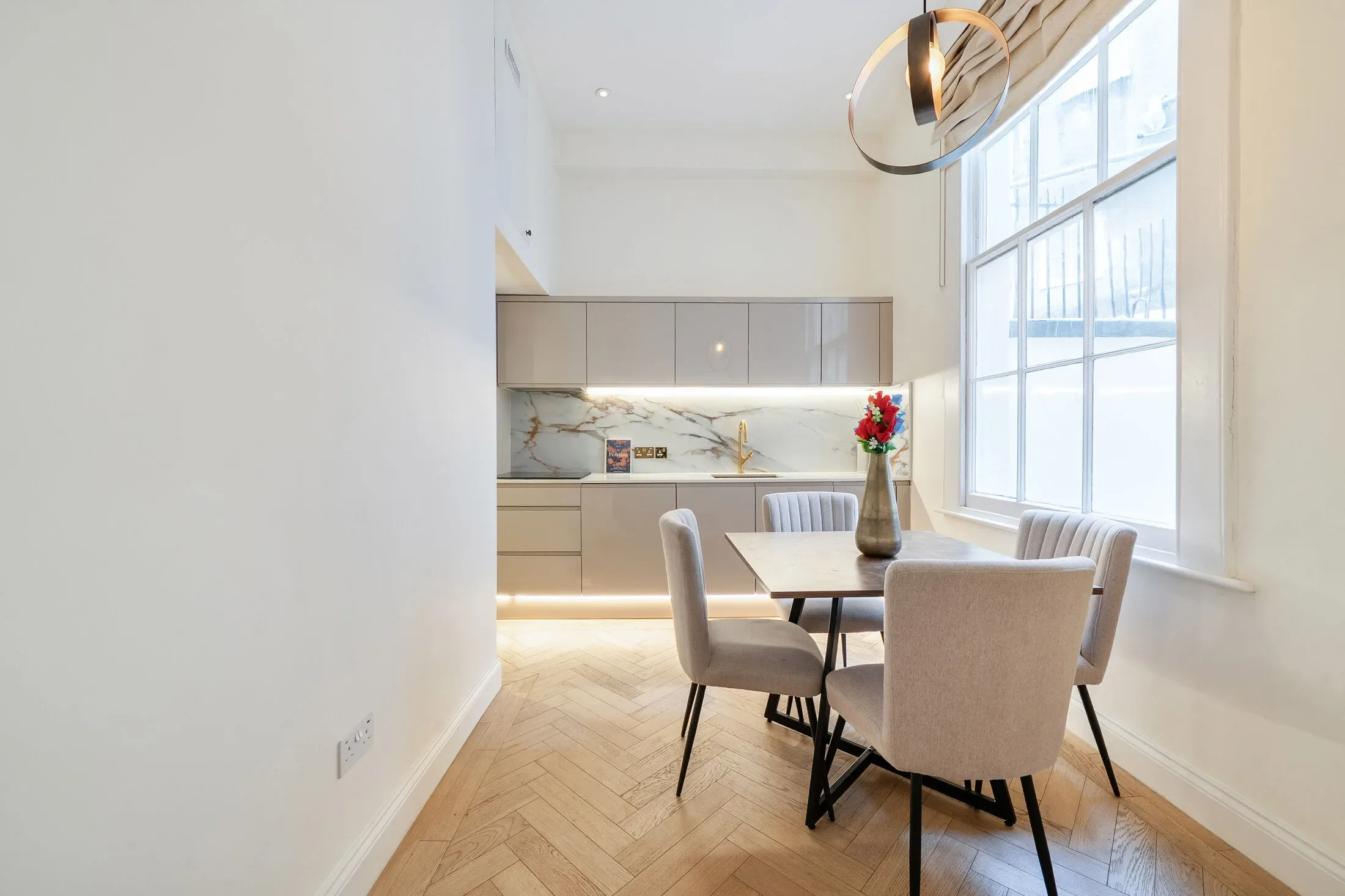 Flat Chesham Street in City of Westminster