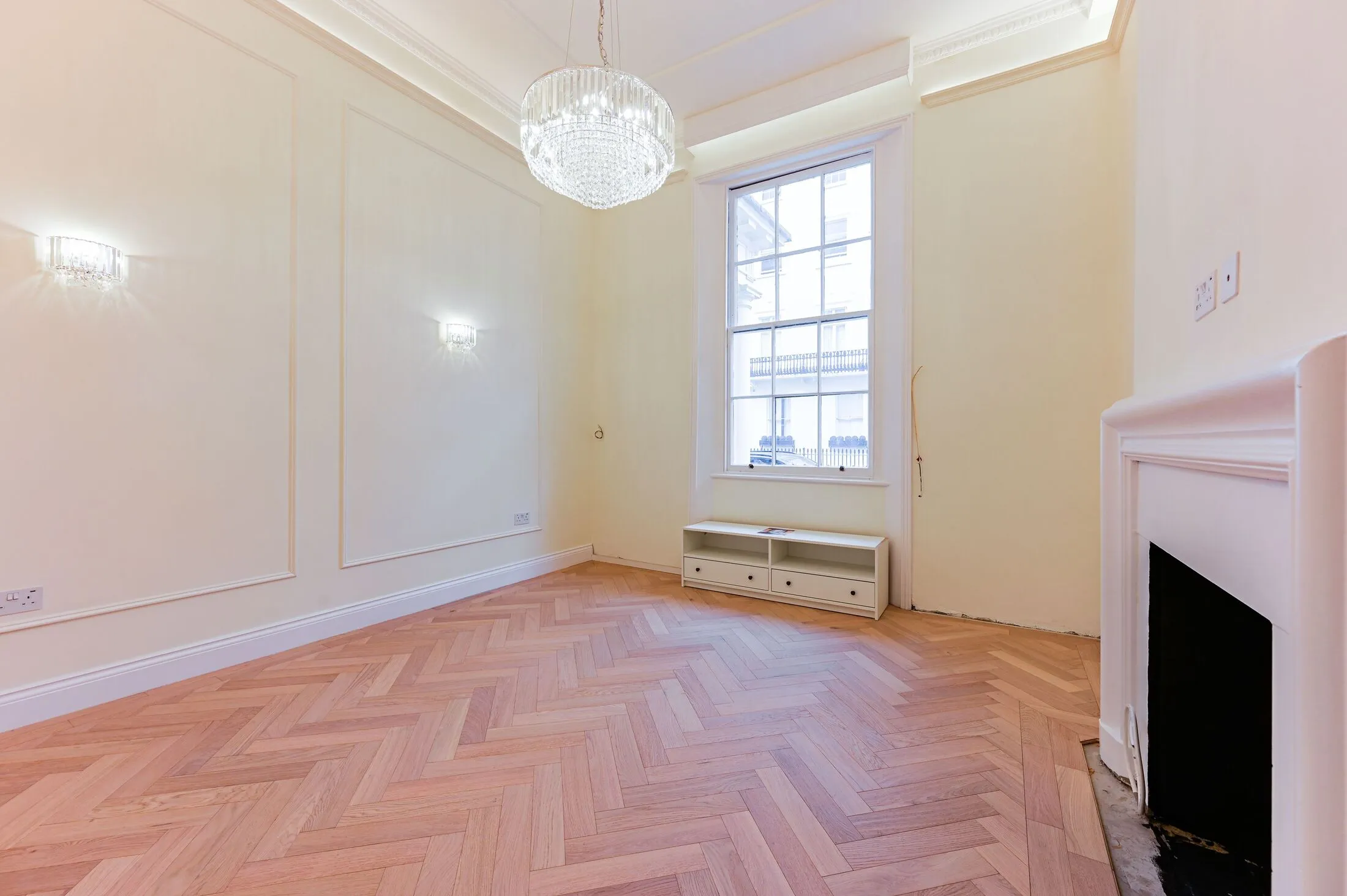 Flat Chesham Street in City of Westminster