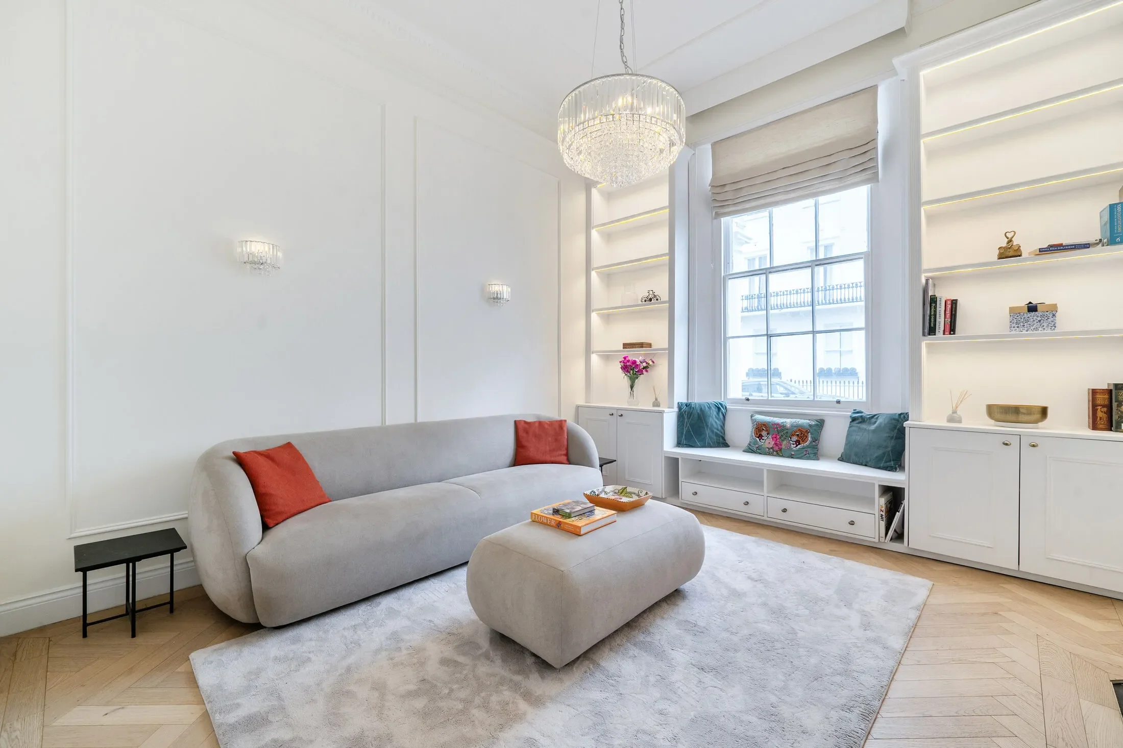 Flat Chesham Street in City of Westminster