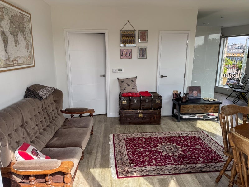 Flat Louis Close in Greater London