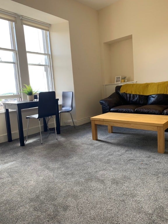 Flat Step Row in Dundee