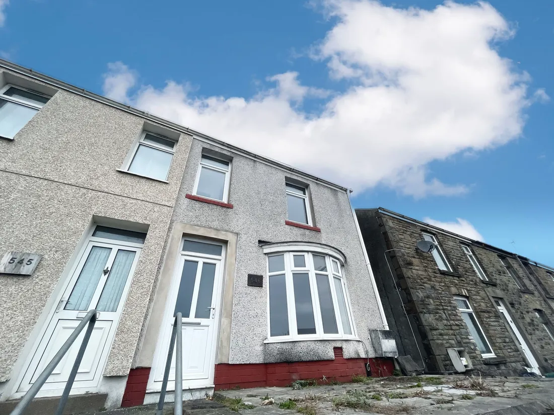 House Neath Road in Swansea