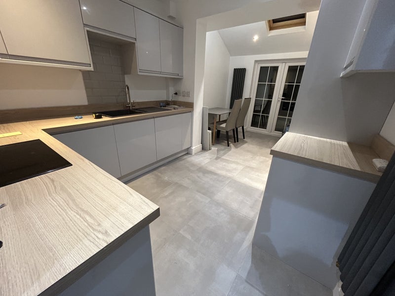 Room Wellington Road in Maidenhead