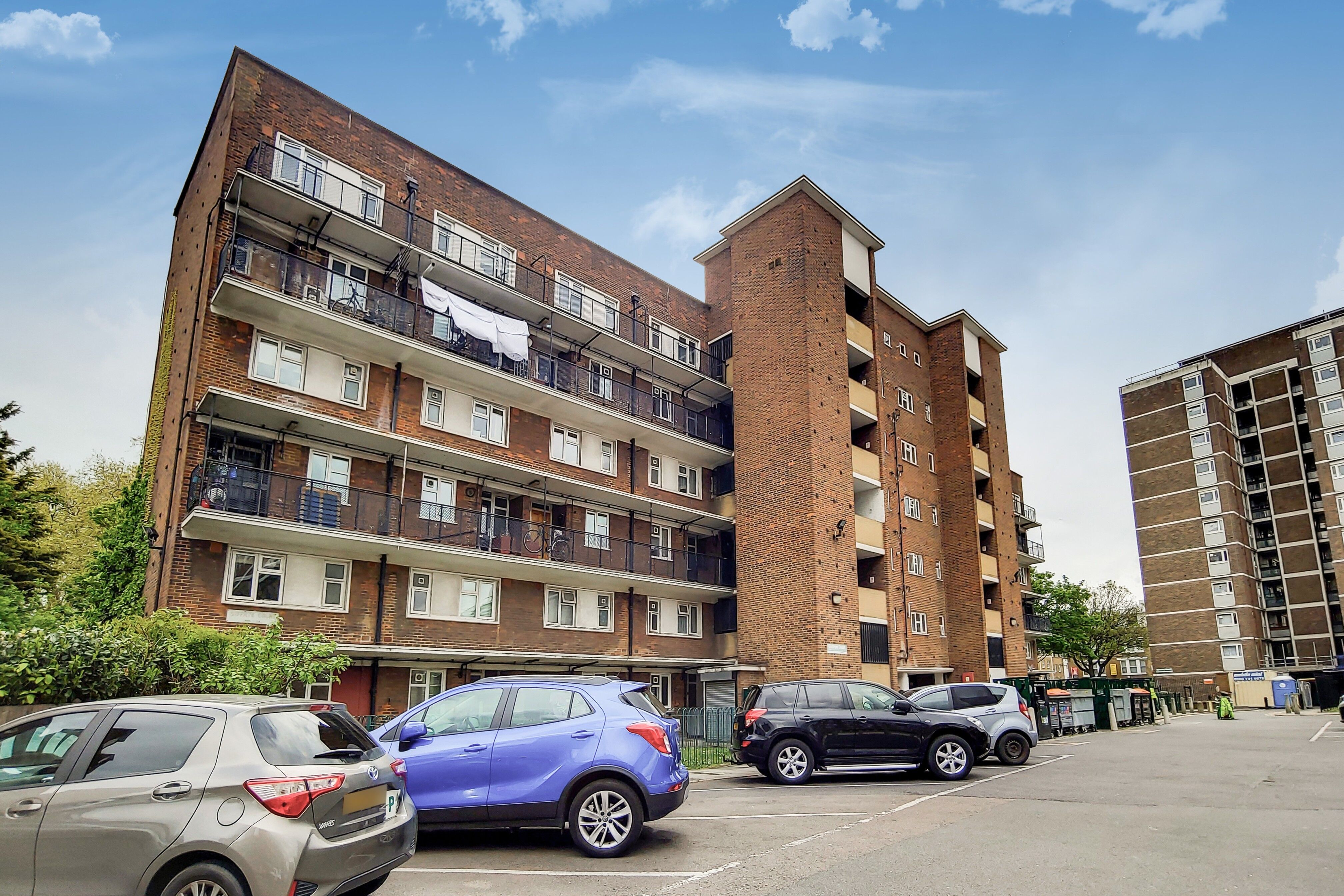 Flat Geffrye Court in Greater London