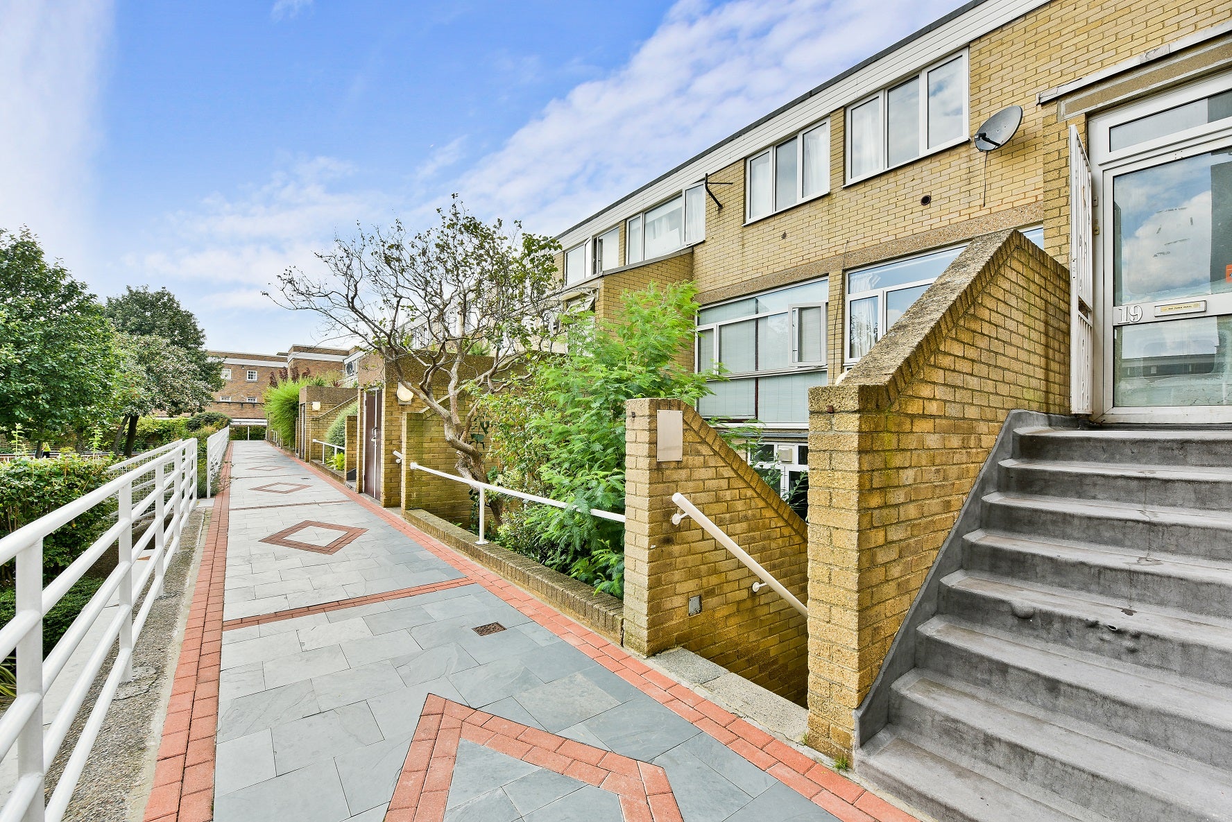 Flat Whitebeam Close in Greater London