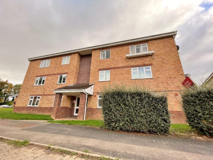 Flat Epsom Walk in Hereford