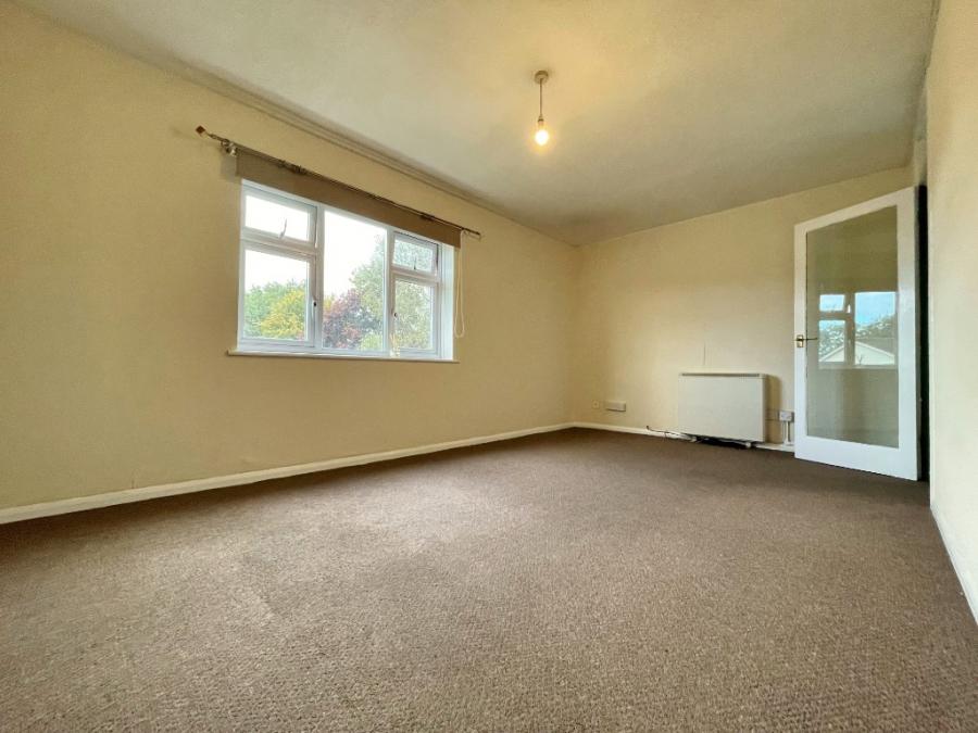 Flat Epsom Walk in Hereford