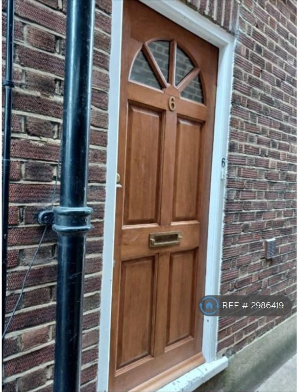 Flat Marlborough Close in Greater London