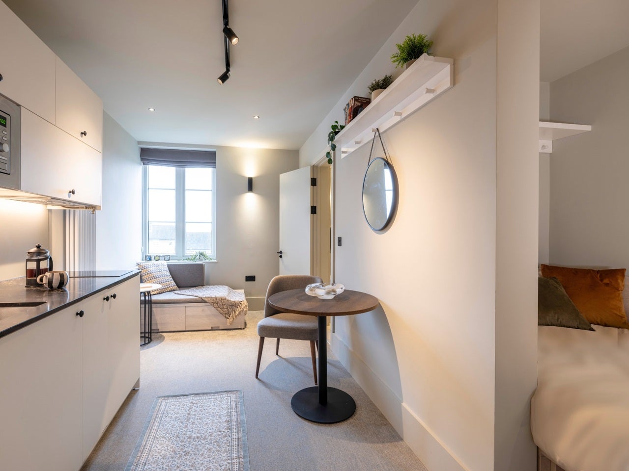 Flat Augustus Road in Greater London