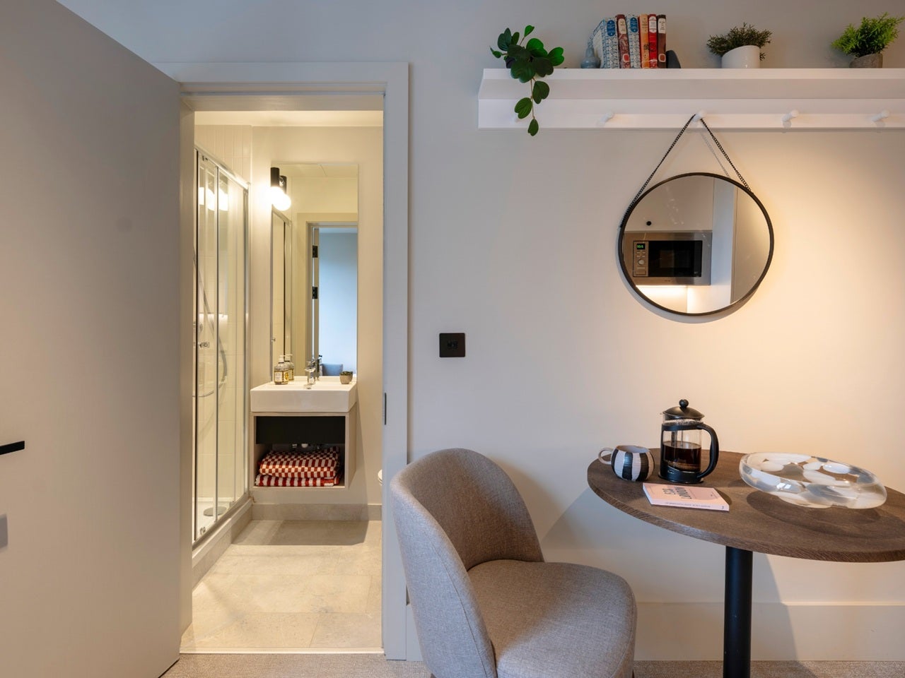 Flat Augustus Road in Greater London