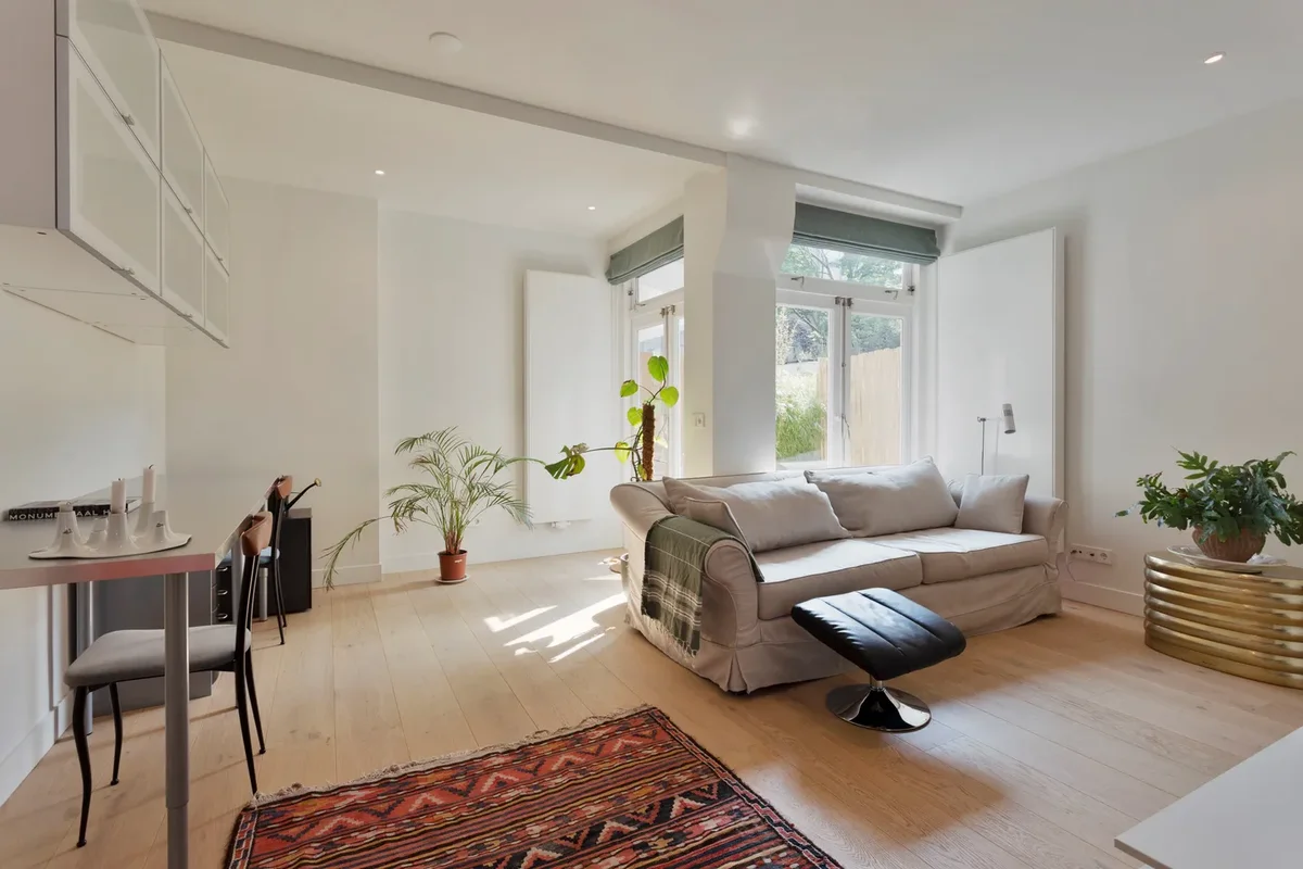 Appartement aan de Tasmanstraat in Amsterdam (1013 PW)