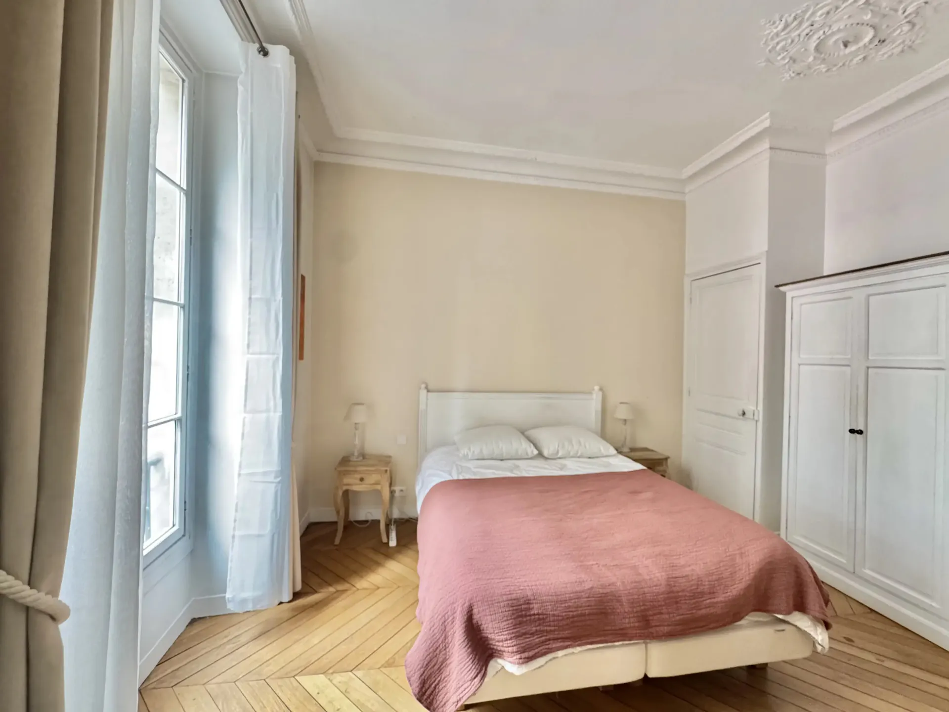 Appartement Rue de Bellechasse à Paris