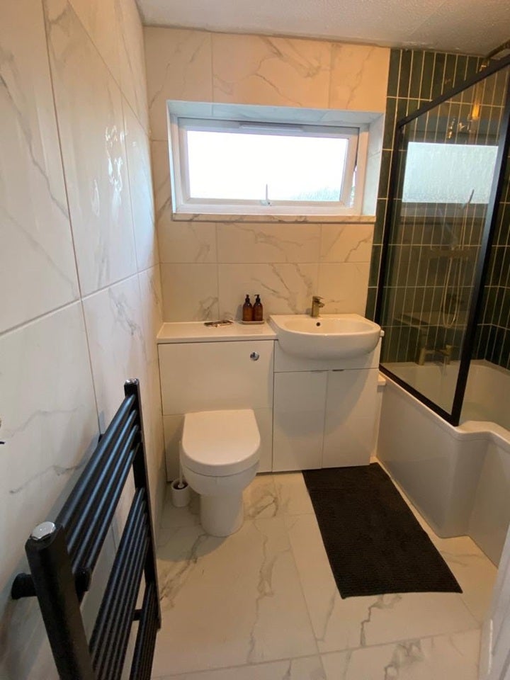 Flat Allum Grove in Reigate and Banstead