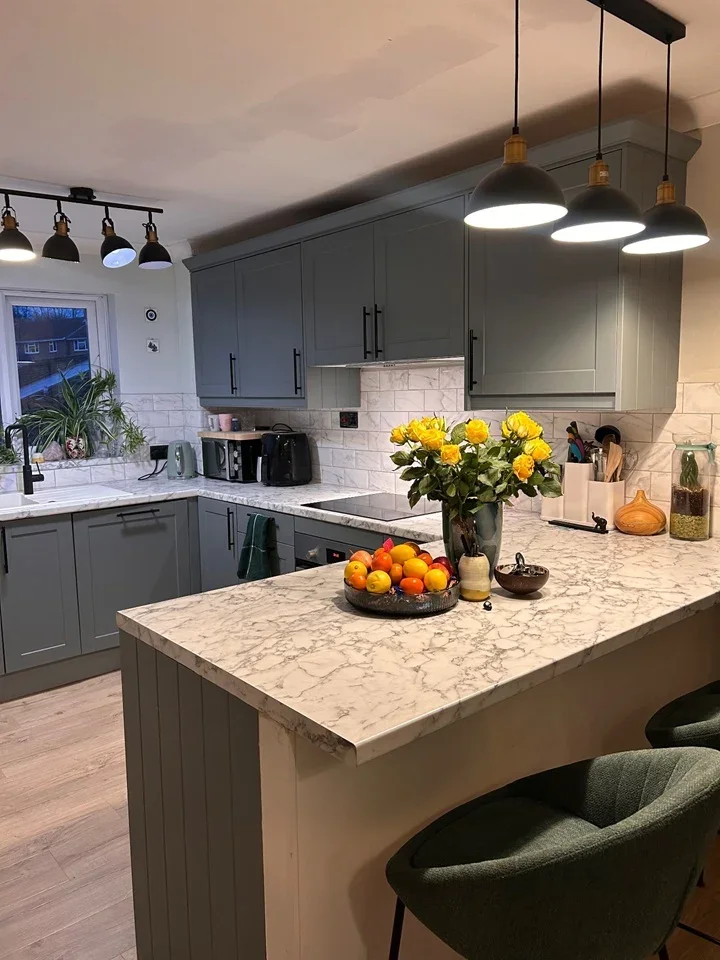 Flat Allum Grove in Reigate and Banstead