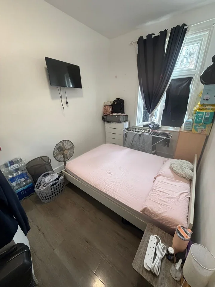 Flat Barking Road in Greater London