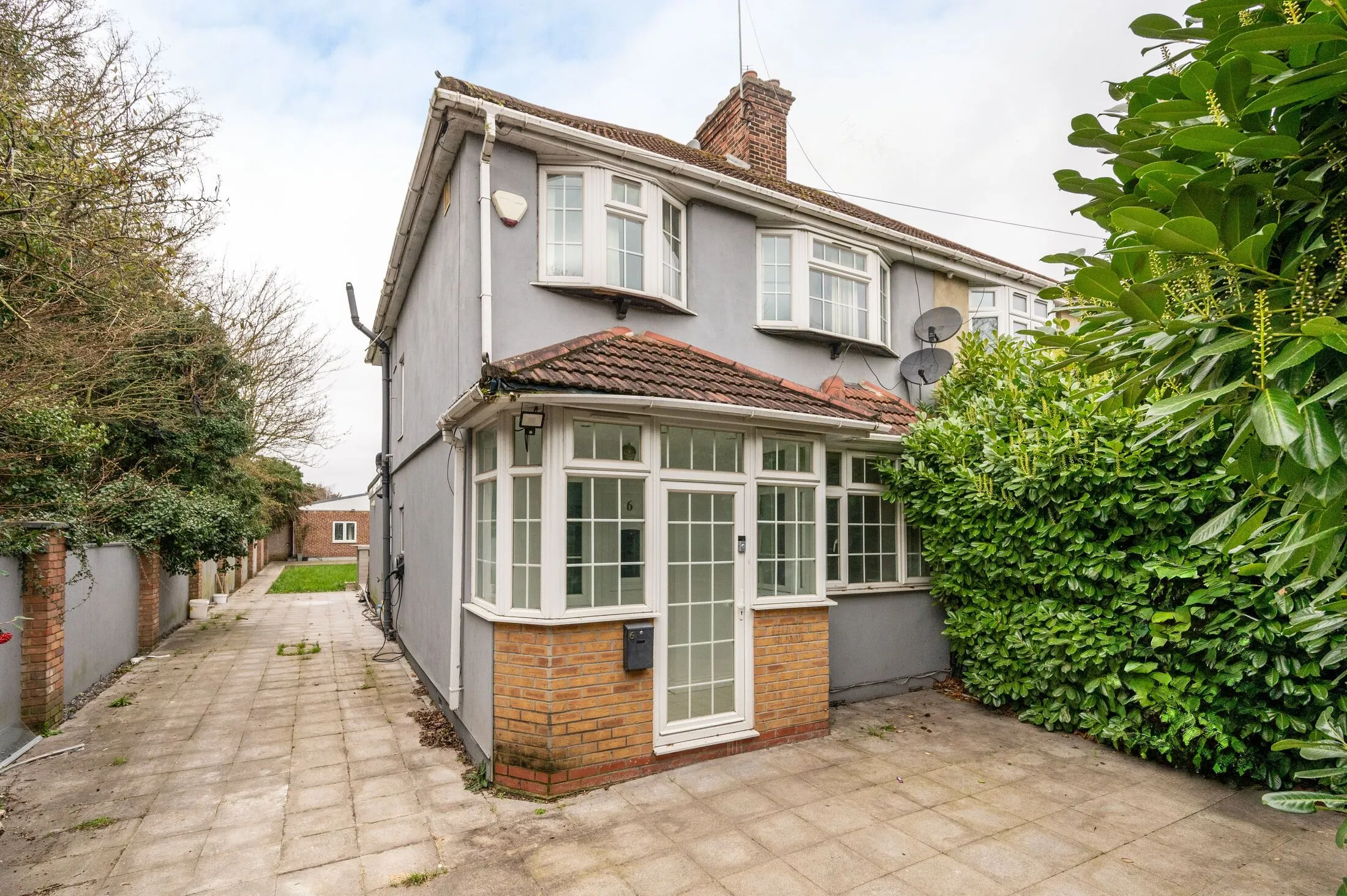 House Oxford Avenue in Greater London