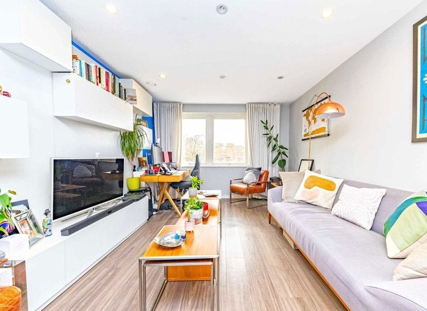 Flat Loxford Gardens in Greater London
