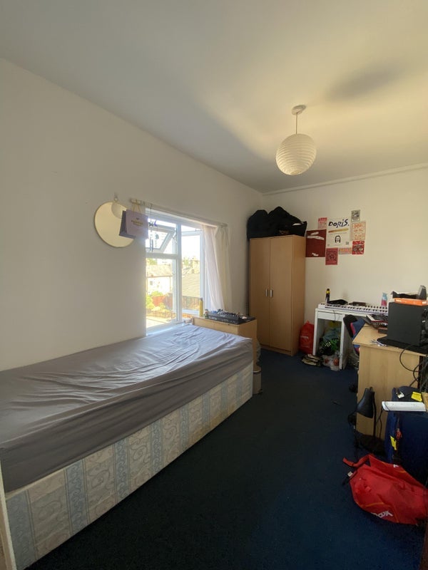 Room Chesterton Road in Greater London