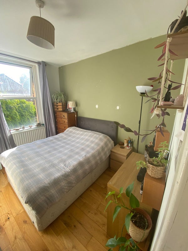 Room Ashley Street in Bristol