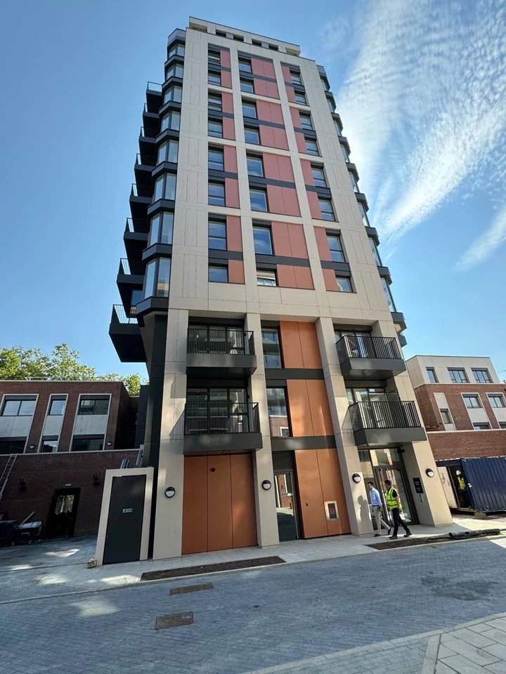 Flat Essex Place in Greater London