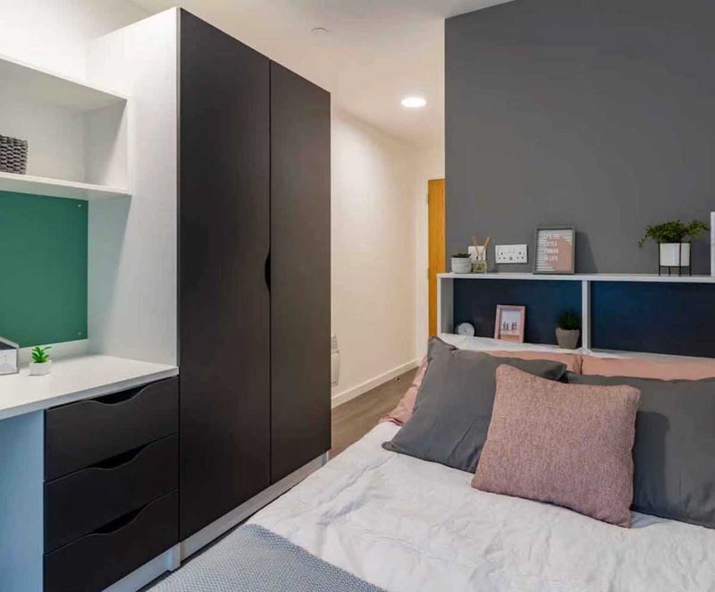 Room First Way in Greater London