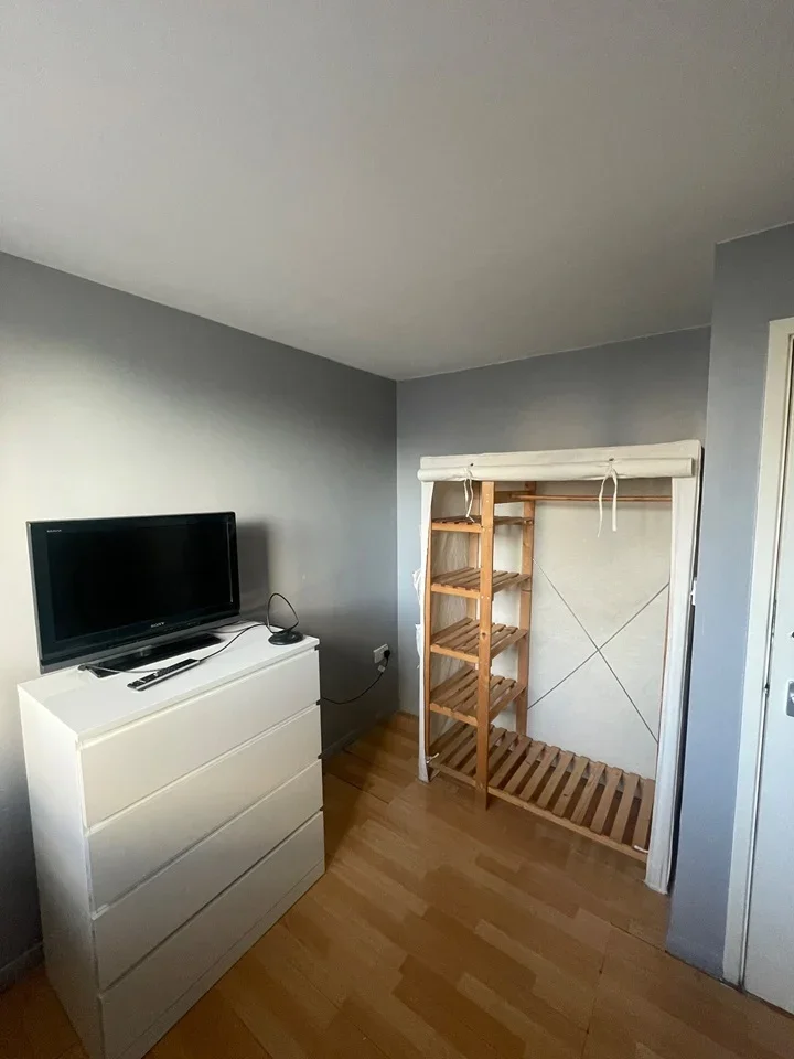 Room Major Close in Greater London