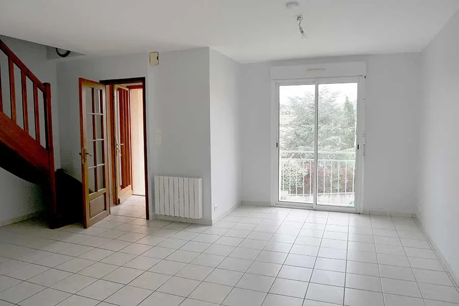Flat Avenue Charles de Gaulle in Creissels