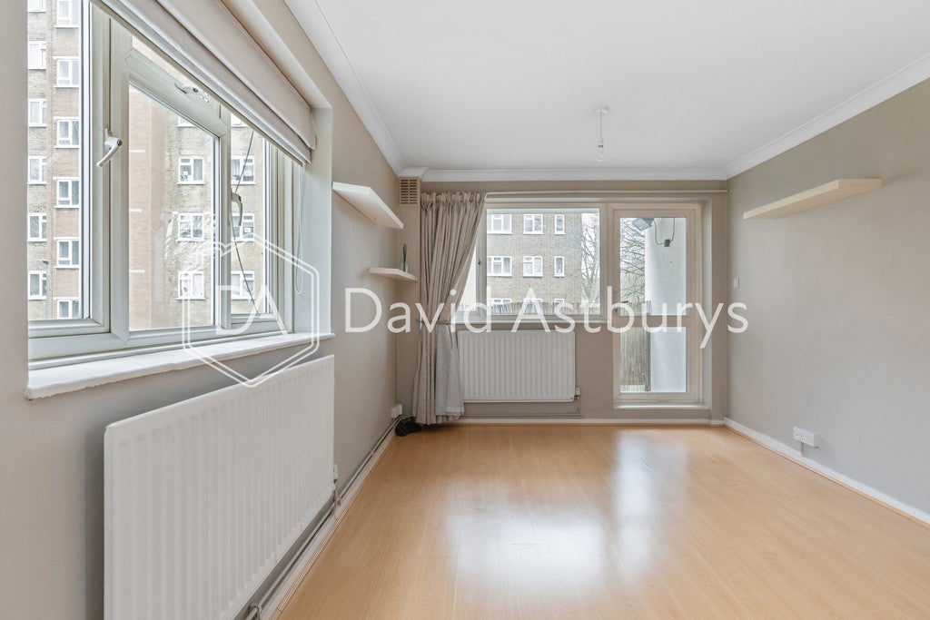 Flat Millgrove Street in Greater London