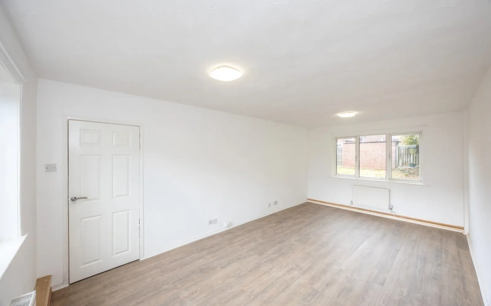 Flat Beeston Square in Royston