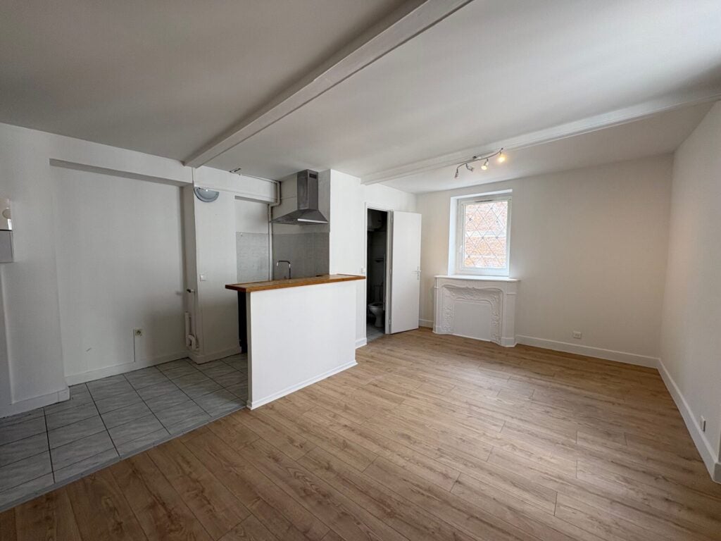 Appartement Place Henri Barbusse à Corbeil-Essonnes