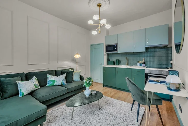 Flat Kramer Mews in Greater London