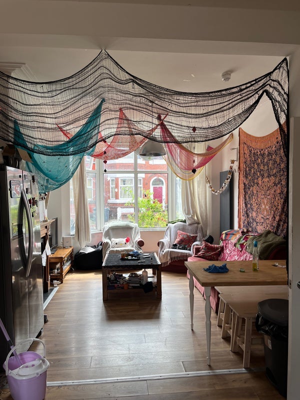 Room Argyle Avenue in Manchester